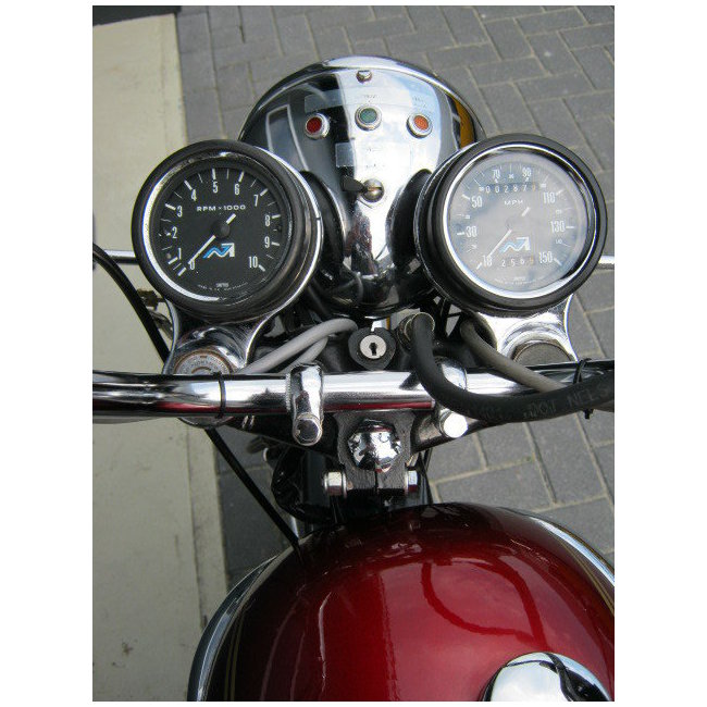 Triumph Bonneville T 140