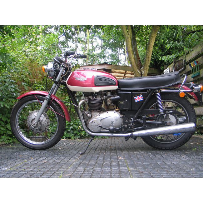 Triumph T 120