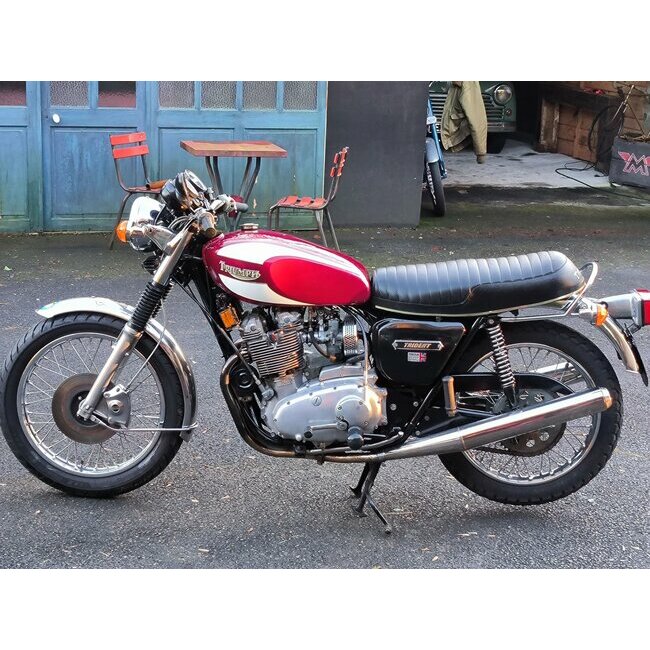 Triumph T 160