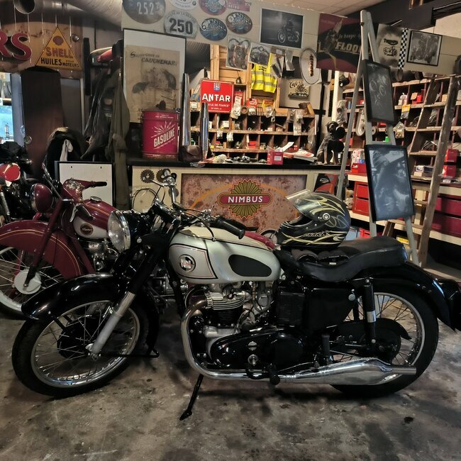 Norton Model 7 (dominator)