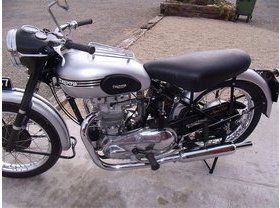 Triumph T 100