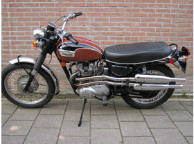 Triumph T100 Trophy